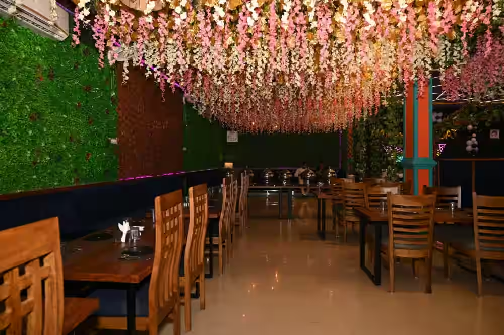 Hotel Moon Residency Luxury Rooms